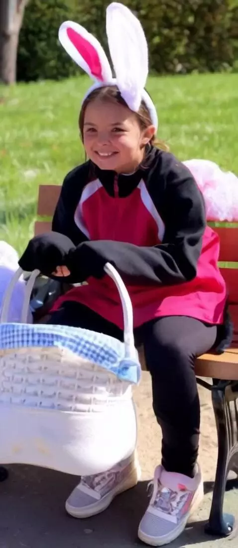 AI Video from prompt: Girl stands up