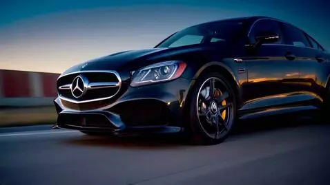 AI Video from prompt: создай видео ролик где человек едет на машине ме