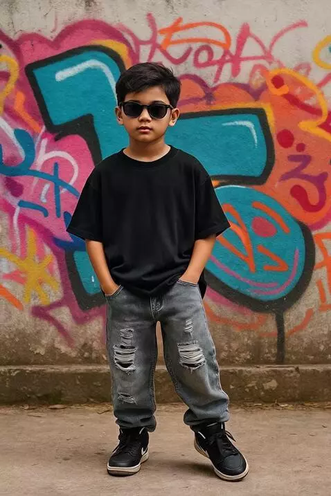 AI Video from prompt: Pria tersebut berjalan ke depan dengan percaya d