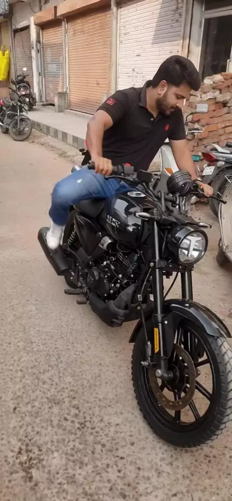 AI Video from prompt: Lets ride thr bike