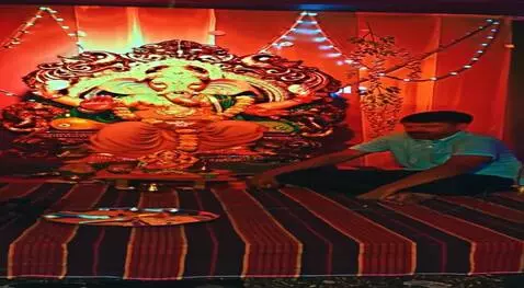 AI Video from prompt: Ganpati bappa huge to me