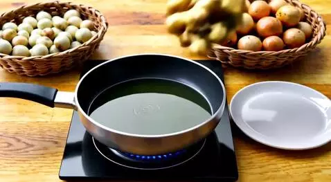 AI Video from prompt: Butter mushrooms run from a basket filled with m