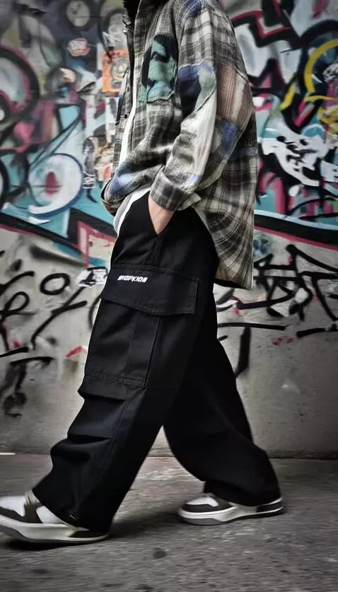 AI Video from prompt: Anak tersebut berjalan ke samping dengan percaya