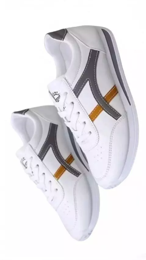 AI Video from prompt: {   "product": {     "type": "sneakers putih spo