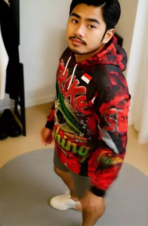 AI Video from prompt: Seorang model pria sedang melakukan gerakan pose