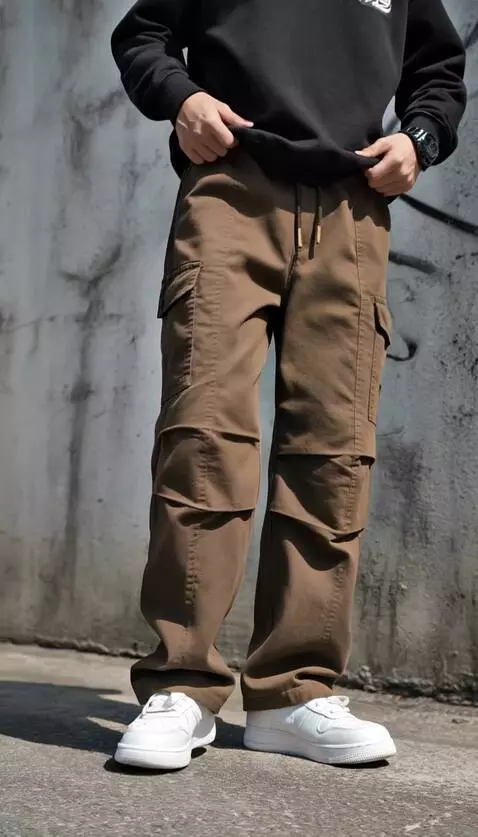 AI Video from prompt: Anak tersebut mempromosikan celana yang di pakai