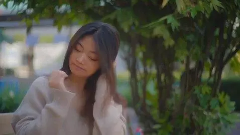 AI Video from prompt: arttyyyyyyyyyyyyyyyyyyyyyyyyyyyyyyyyyyyyyyyyyyyy