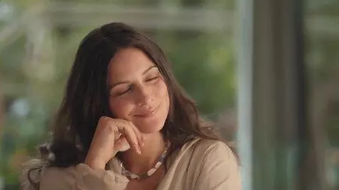 AI Video from prompt: adult version.woman