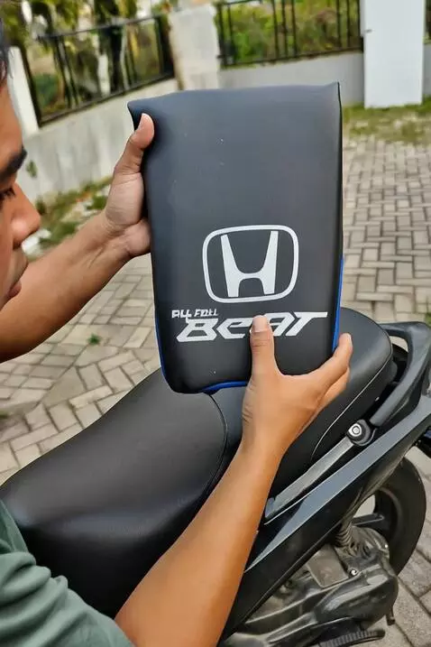 AI Video from prompt: Video tutorial promosi produk boncengan anak mot