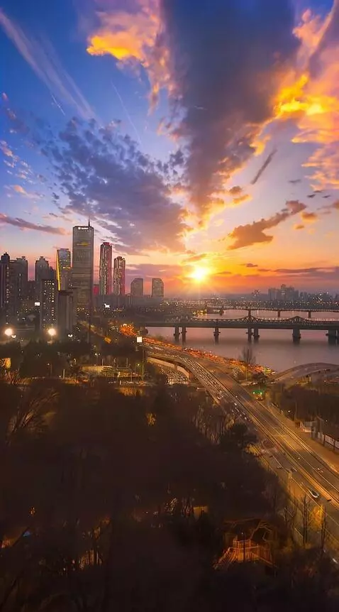 AI Video from prompt: Animate this beautiful morning picture