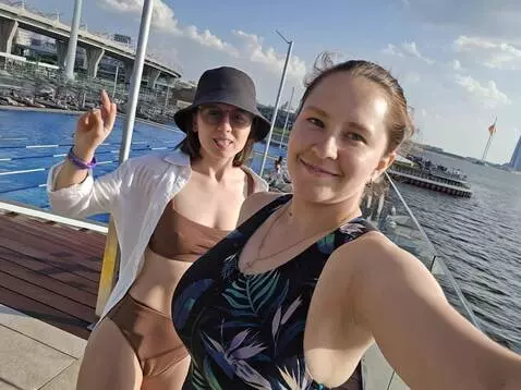 AI Video from prompt: make them turn around