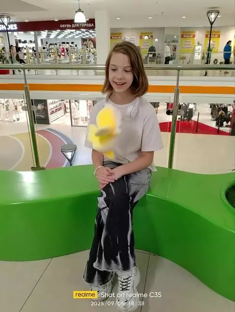 AI Video from prompt: The chicken comes to life and dances beautifully