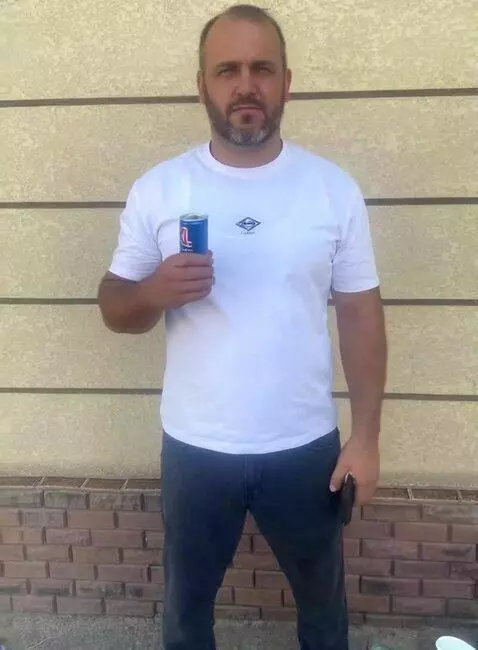 AI Video from prompt: hi mr Hoji Dilshod when you will come? we are mi