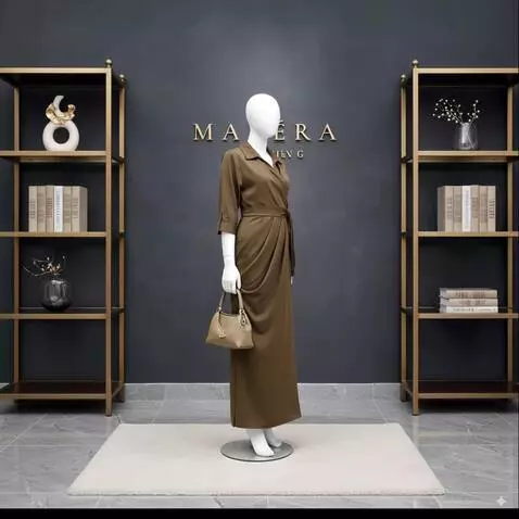 AI Video from prompt: buatkan produk tersebut berputar 360° dengan ras