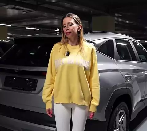 AI Video from prompt: Twerk video dancing