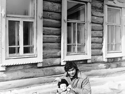 Luma Dream Machine Ray2 Flash video