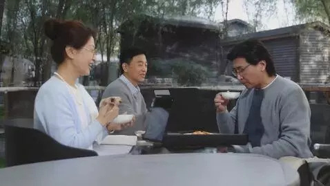 AI Video from prompt: Люди находятся в кризисе в бизнесе