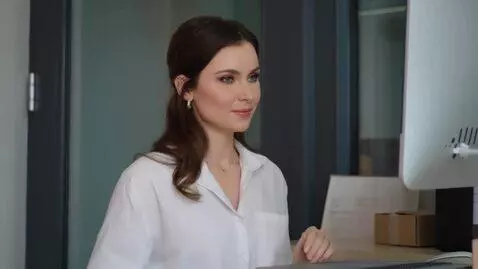 AI Video from prompt: # Сценарий видео: «Код Вашего Призвания»  **(Наз