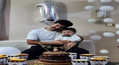 AI Video from prompt: huge each other