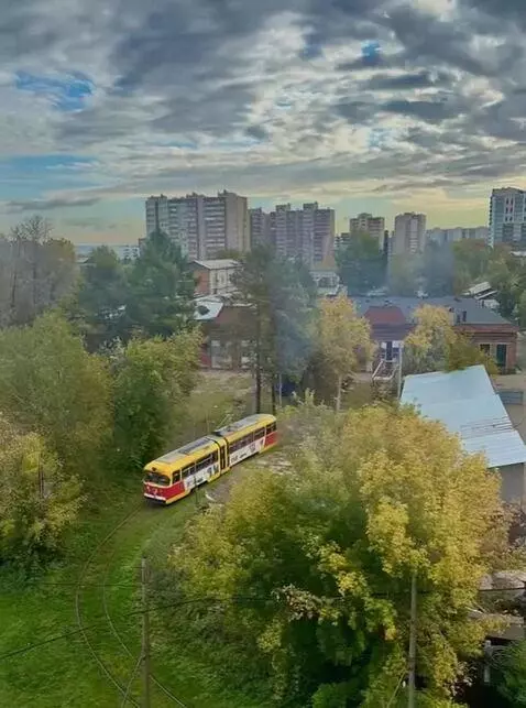 AI Video from prompt: The tram takes off from the potions and soars in