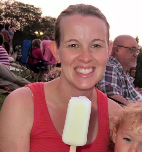 AI Video from prompt: she enjoys a popsicle