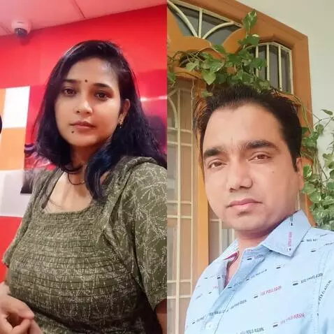 AI Video from prompt: Iicking her armpits