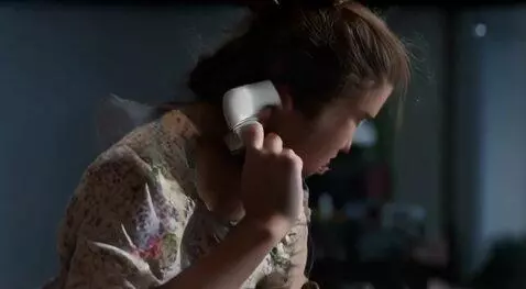 AI Video from prompt: Сделай видео мама вызывай такси