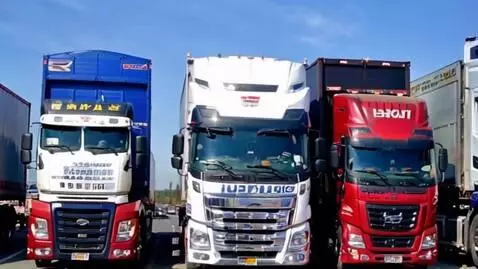 AI Video from prompt: To create an authentic and compelling video mont