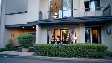 AI Video from prompt: A cinematic 8-second short film.  0–2s: Evening 