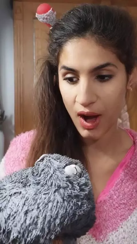 AI Video from prompt: Стал ледяным