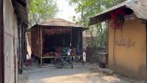 AI Video from prompt: राजगढ़ नाम का एक प्राचीन कस्बा था। यहाँ सदियों स