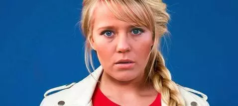 AI Video from prompt: Портретная студийная съёмка,