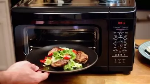 AI Video from prompt: 1 Кадр: глубокую серую тарелку с блюдом(картофел