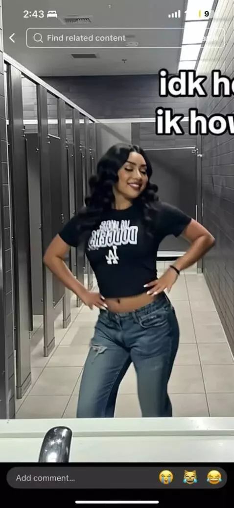 AI Video from prompt: Make her twerk on the balcony.