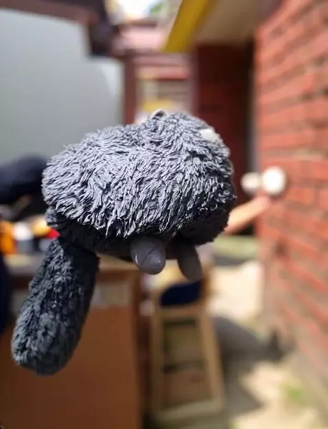 AI Video from prompt: Хлопнулся об кирпичную стену