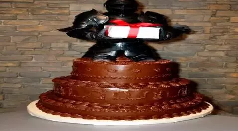 AI Video from prompt: the knight comes to life and eats the cake