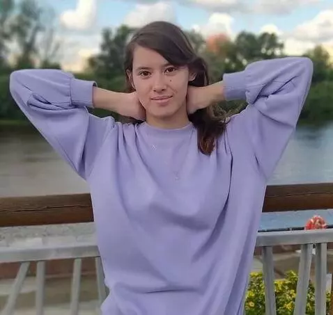 AI Video from prompt: A woman body inflating to fill the entire screen