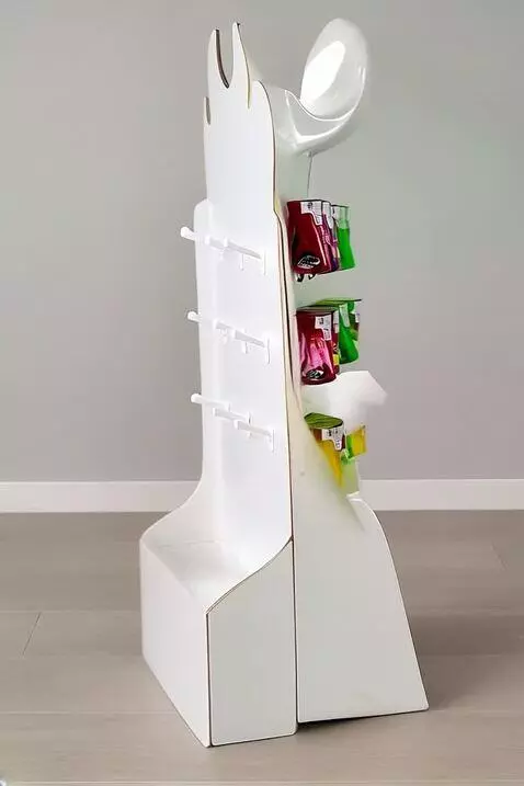 AI Video from prompt: put a person who hangs brandless jelly bean pack