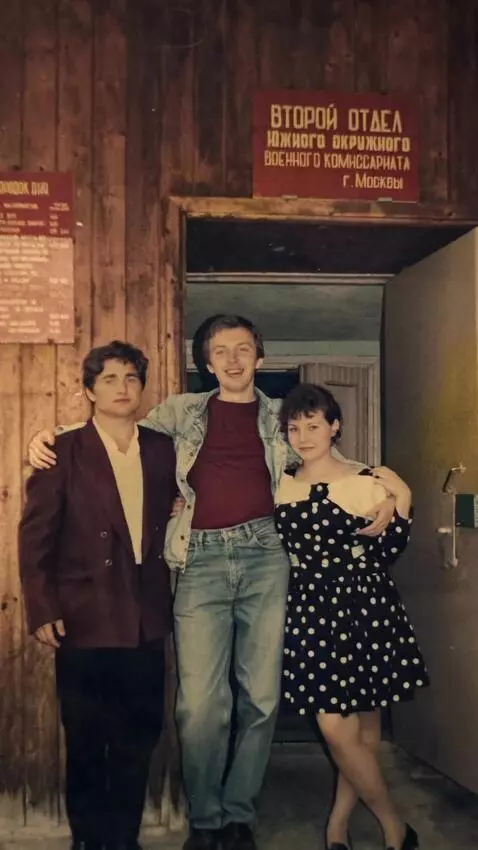 AI Video from prompt: Improve the photo quality. The people are standi