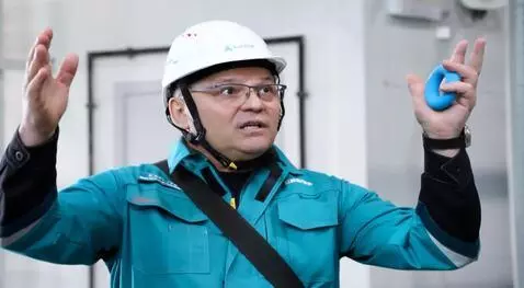 AI Video from prompt: animate the photo, turn it into slowmo