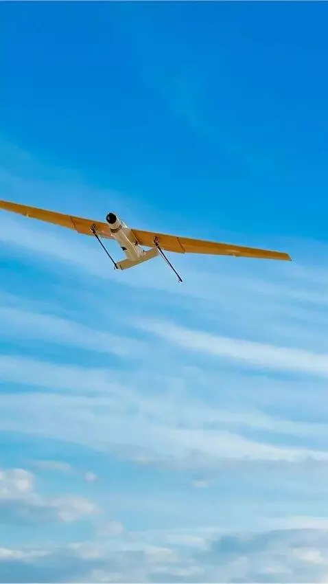 AI Video from prompt: Spy drone fly in the sky, his back rotor is rota