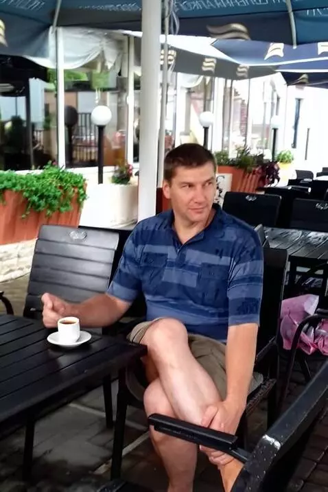 AI Video from prompt: man drink hot coffe