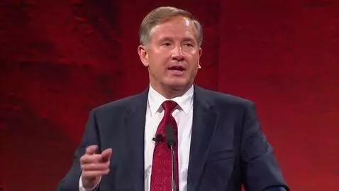 AI Video from prompt: выступлении президент Путин одет как Петр Первый