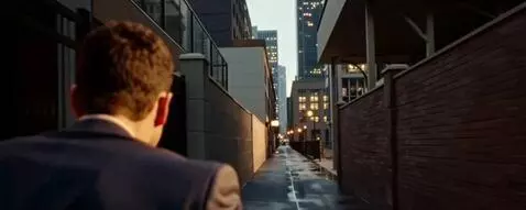 AI Video from prompt: Персонаж плавно переходит на шаг,  камера постеп