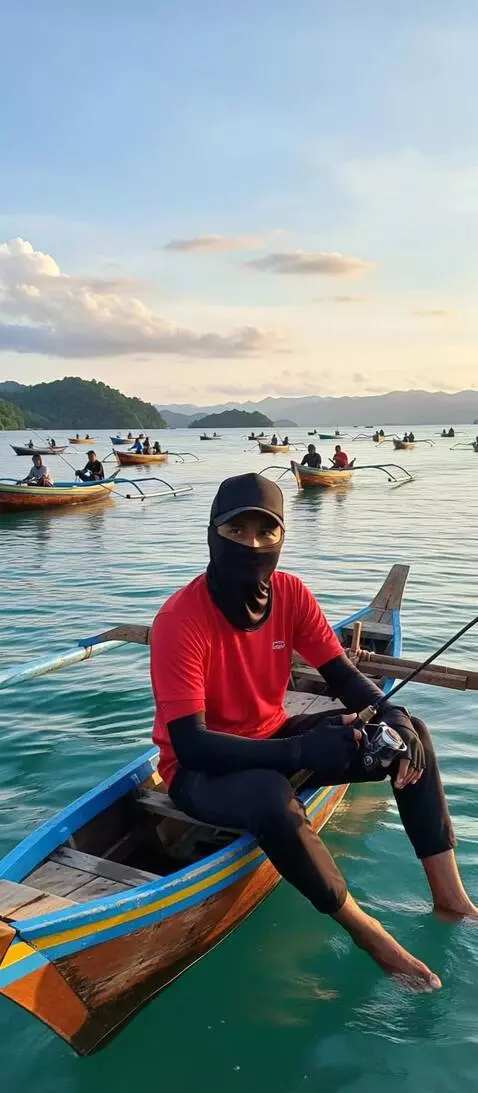 AI Video from prompt: seorang pria tampil bahagia dan ceria melihat ke