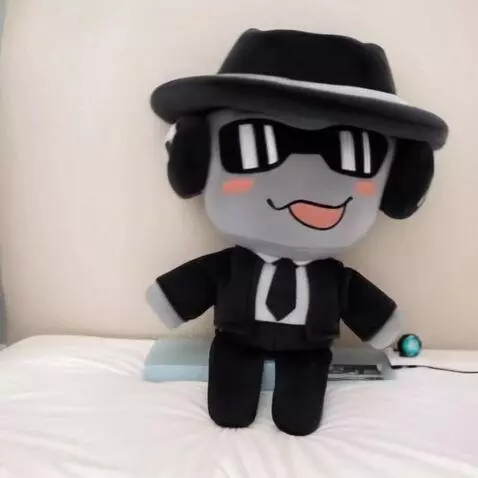 AI Video from prompt: чувак улетел на луну и там станцевал