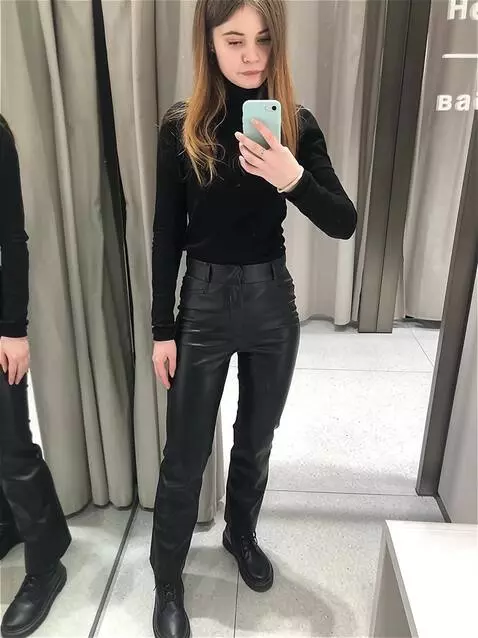 AI Video from prompt: (photorealistic:1.3), (masterpiece, best quality