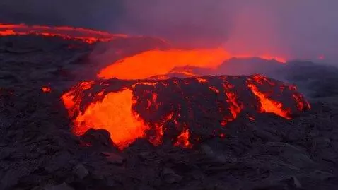 AI Video from prompt: me eat lava s