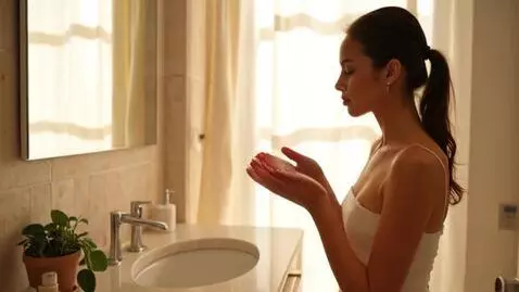 AI Video from prompt: A cinematic beauty scene. A beautiful young woma