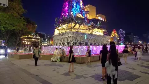 AI Video from prompt: Готика, ночное Токио, дрифтят машины, стиль аним